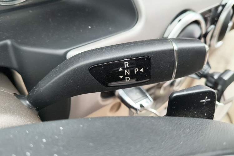 Used Mercedes-Benz GLK-Class 2015 GLK 260 4MATIC Dynamic Edition Ultimate Version Gear Lever