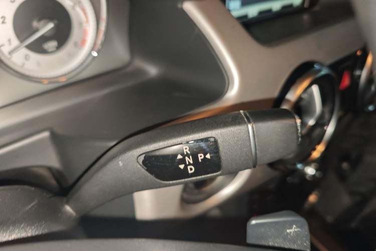 Used Mercedes-Benz GLK-Class 2015 GLK 300 4MATIC Fashion Edition Ultimate Version Gear Lever