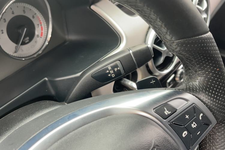 Used Mercedes-Benz GLK-Class 2015 GLK 260 4MATIC Dynamic Edition Ultimate Version Gear Lever