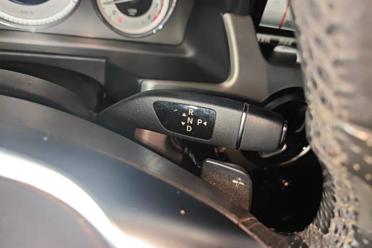 Used Mercedes-Benz GLK-Class 2015 GLK 300 4MATIC Fashion Edition Ultimate Version Gear Lever