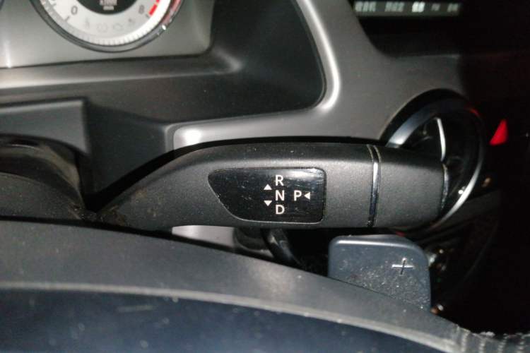 Used Mercedes-Benz GLK-Class 2015 GLK 260 4MATIC Dynamic Edition Ultimate Version Gear Lever