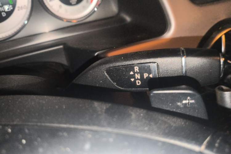 Used Mercedes-Benz GLK-Class 2015 GLK 260 4MATIC Fashion Edition Ultimate Version Gear Lever
