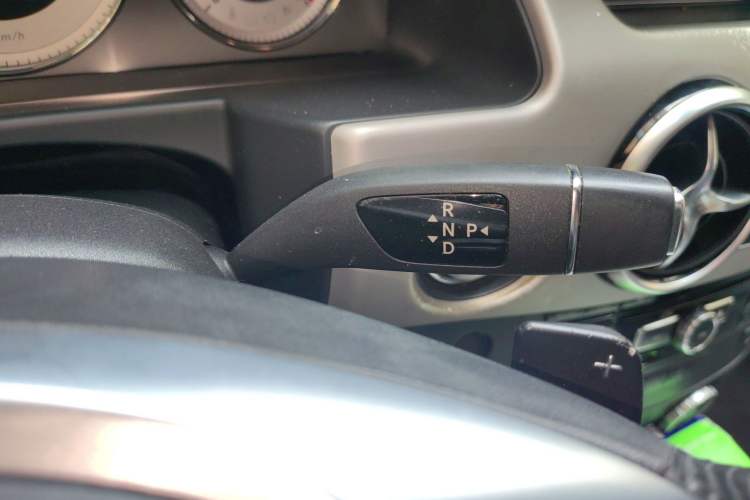Used Mercedes-Benz GLK-Class 2015 GLK 300 4MATIC Fashion Edition Ultimate Version Gear Lever