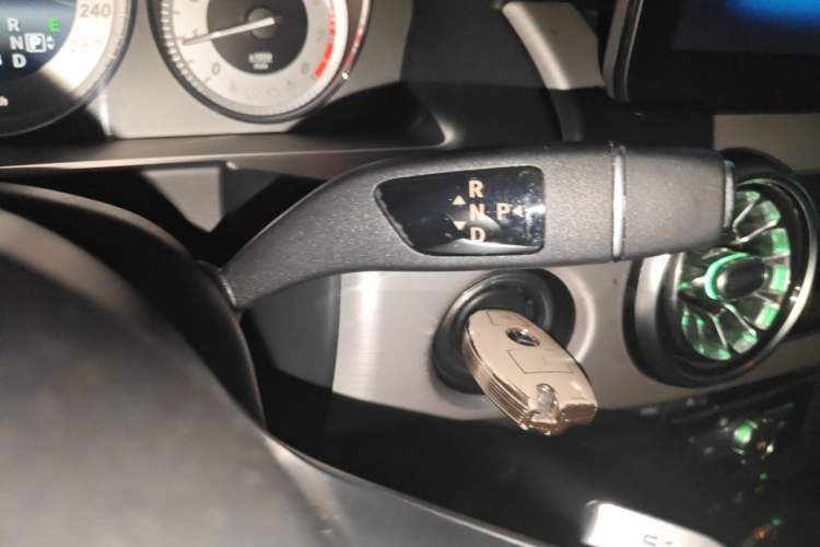 Used Mercedes-Benz GLK-Class 2015 GLK 260 4MATIC Dynamic Edition Ultimate Version Gear Lever