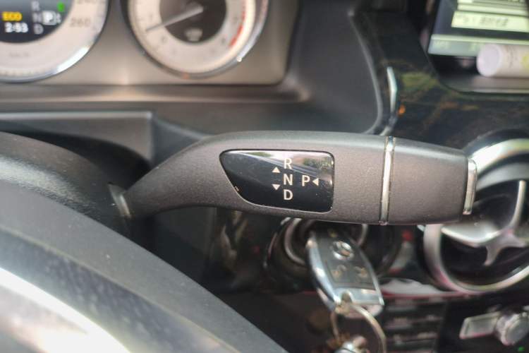 Used Mercedes-Benz GLK-Class 2015 GLK 260 4MATIC Fashion Edition Ultimate Version Gear Lever