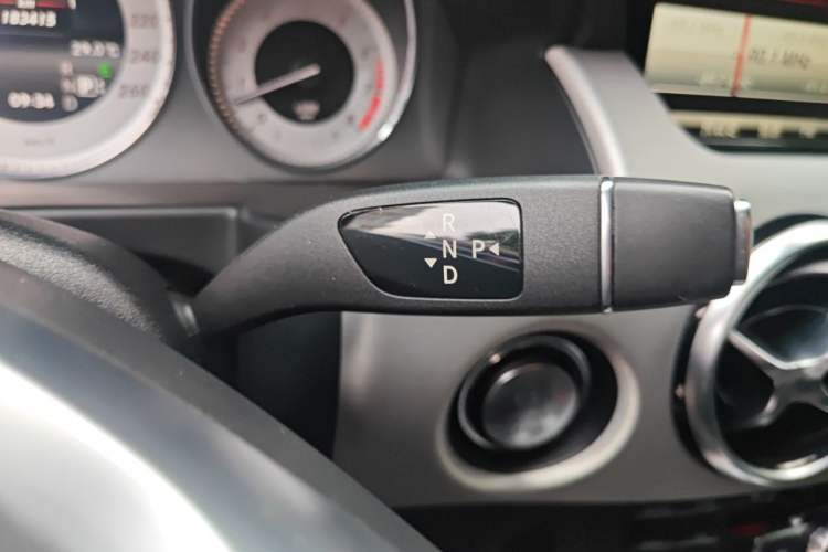 Used Mercedes-Benz GLK-Class 2015 GLK 300 4MATIC Fashion Edition Ultimate Version Gear Lever