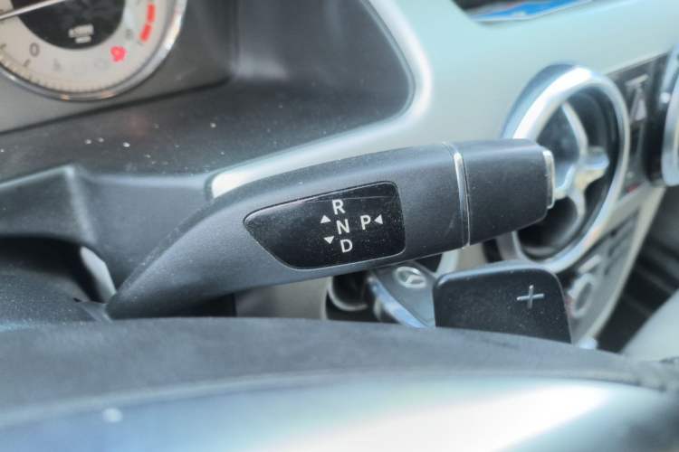 Used Mercedes-Benz GLK-Class 2015 GLK 260 4MATIC Dynamic Edition Ultimate Version Gear Lever