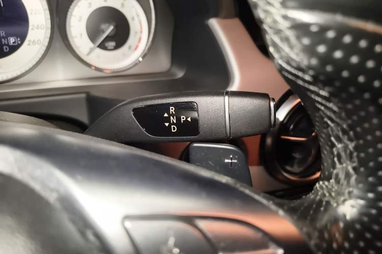Used Mercedes-Benz GLK-Class 2015 GLK 260 4MATIC Dynamic Edition Ultimate Version Gear Lever