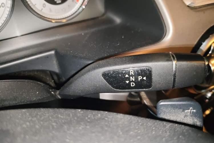 Used Mercedes-Benz GLK-Class 2015 GLK 260 4MATIC Dynamic Edition Ultimate Version Gear Lever