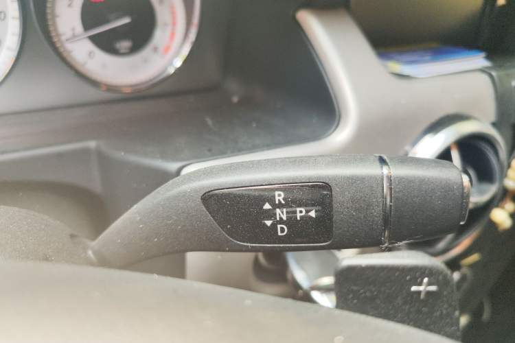 Used Mercedes-Benz GLK-Class 2015 GLK 260 4MATIC Fashion Edition Ultimate Version Gear Lever