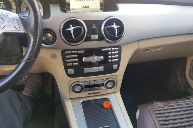Used Mercedes-Benz GLK-Class 2015 GLK 300 4MATIC Fashion Edition Ultimate Version Gear Lever