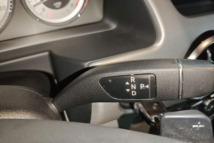 Used Mercedes-Benz GLK-Class 2015 GLK 260 4MATIC Dynamic Edition Ultimate Version Gear Lever