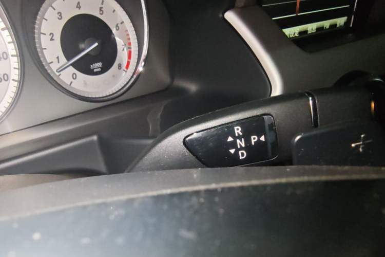 Used Mercedes-Benz GLK-Class 2015 GLK 300 4MATIC Fashion Edition Ultimate Version Gear Lever