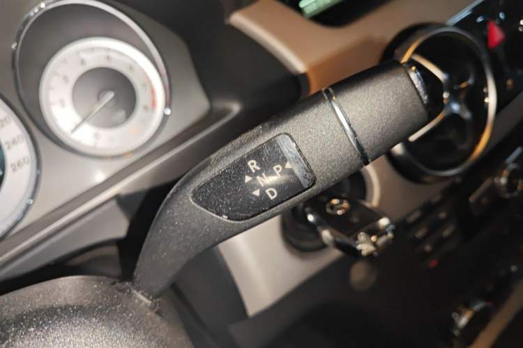 Used Mercedes-Benz GLK-Class 2015 GLK 260 4MATIC Dynamic Edition Ultimate Version Gear Lever