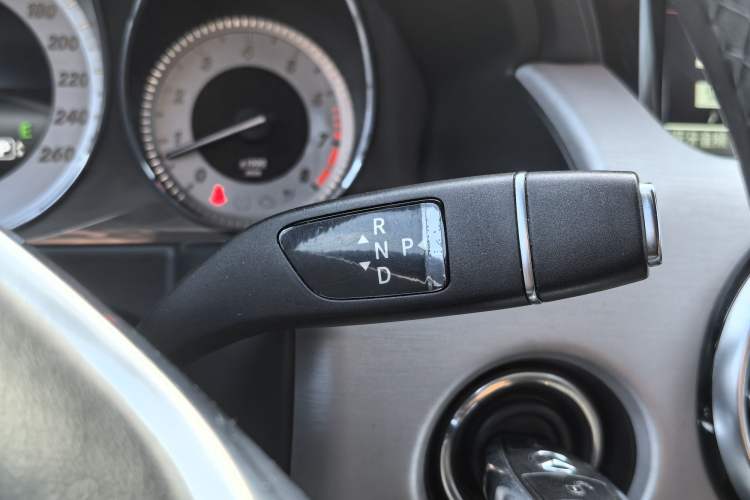 Used Mercedes-Benz GLK-Class 2015 GLK 260 4MATIC Dynamic Edition Ultimate Version Gear Lever
