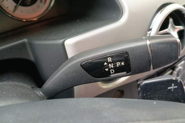 Used Mercedes-Benz GLK-Class 2015 GLK 300 4MATIC Fashion Edition Ultimate Version Gear Lever