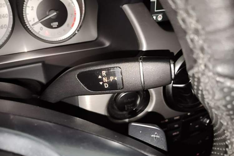 Used Mercedes-Benz GLK-Class 2015 GLK 300 4MATIC Fashion Edition Ultimate Version Gear Lever