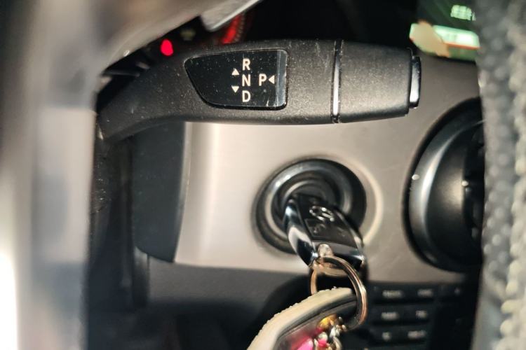 Used Mercedes-Benz GLK-Class 2015 GLK 260 4MATIC Fashion Edition Ultimate Version Gear Lever