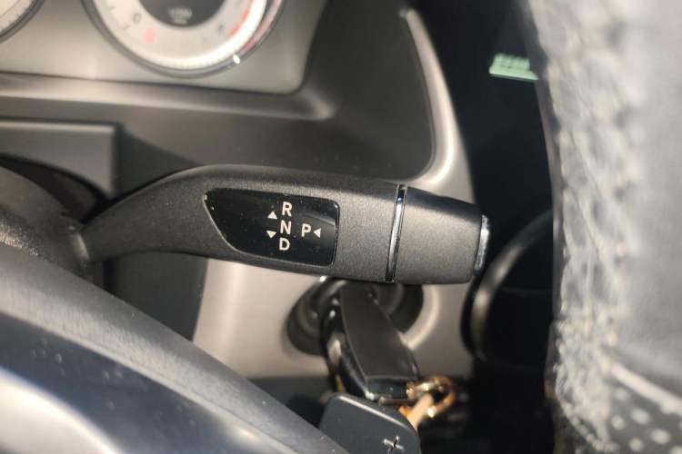 Used Mercedes-Benz GLK-Class 2015 GLK 260 4MATIC Fashion Edition Ultimate Version Gear Lever