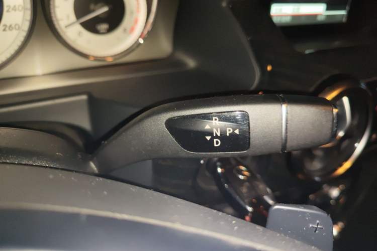 Used Mercedes-Benz GLK-Class 2015 GLK 260 4MATIC Fashion Edition Ultimate Version Gear Lever