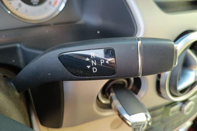 Used Mercedes-Benz GLK-Class 2015 GLK 260 4MATIC Dynamic Edition Ultimate Version Gear Lever