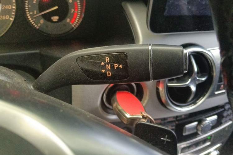 Used Mercedes-Benz GLK-Class 2015 GLK 260 4MATIC Dynamic Edition Ultimate Version Gear Lever