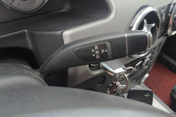 Used Mercedes-Benz GLK-Class 2015 GLK 260 4MATIC Dynamic Edition Ultimate Version Gear Lever