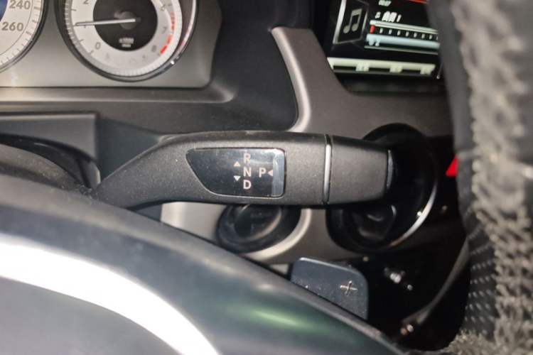 Used Mercedes-Benz GLK-Class 2015 GLK 300 4MATIC Fashion Edition Ultimate Version Gear Lever