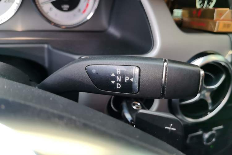 Used Mercedes-Benz GLK-Class 2015 GLK 260 4MATIC Fashion Edition Ultimate Version Gear Lever