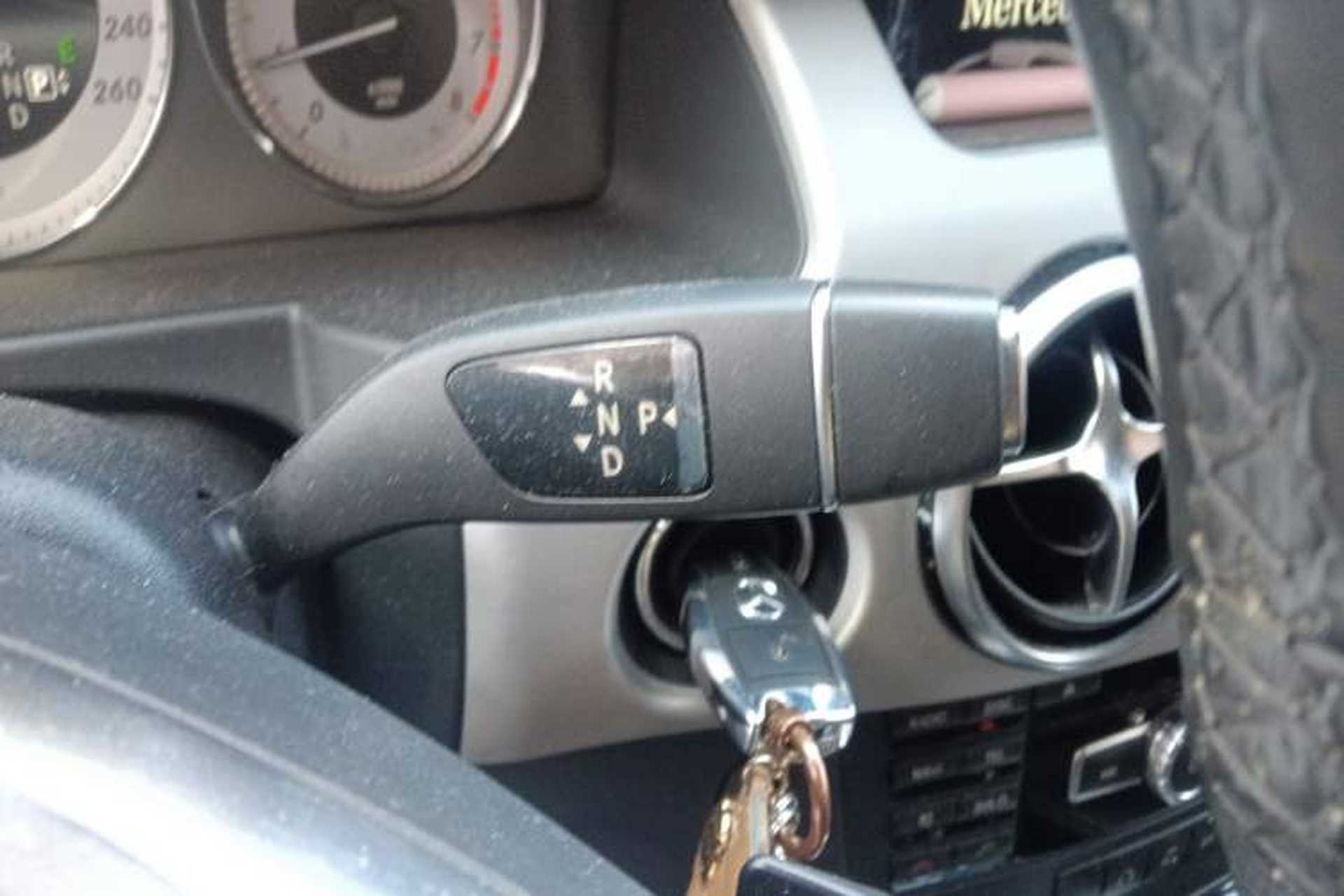 Used Mercedes-Benz GLK-Class 2015 GLK 260 4MATIC Dynamic Edition Ultimate Version Gear Lever
