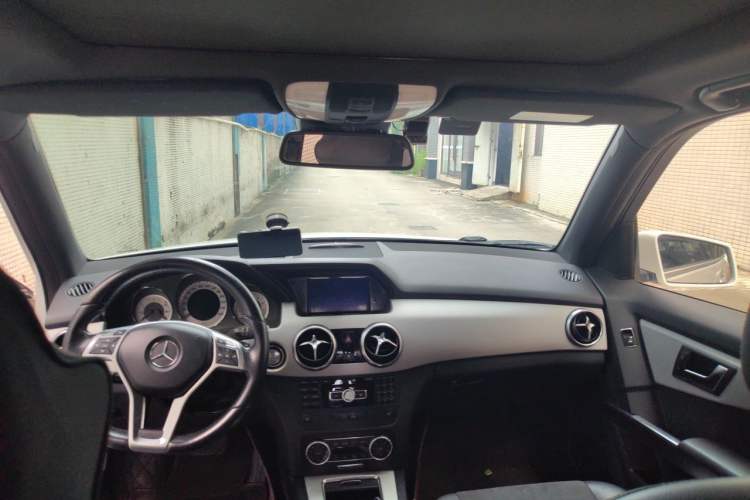 Used Mercedes-Benz GLK-Class 2015 GLK 300 4MATIC Fashion Edition Ultimate Version Headliner
