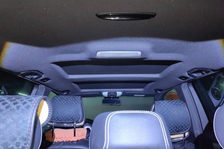 Used Mercedes-Benz GLK-Class 2015 GLK 300 4MATIC Fashion Edition Ultimate Version Headliner