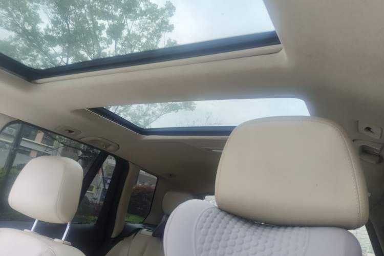 Used Mercedes-Benz GLK-Class 2015 GLK 300 4MATIC Fashion Edition Ultimate Version Headliner