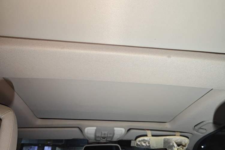 Used Mercedes-Benz GLK-Class 2015 GLK 300 4MATIC Fashion Edition Ultimate Version Headliner