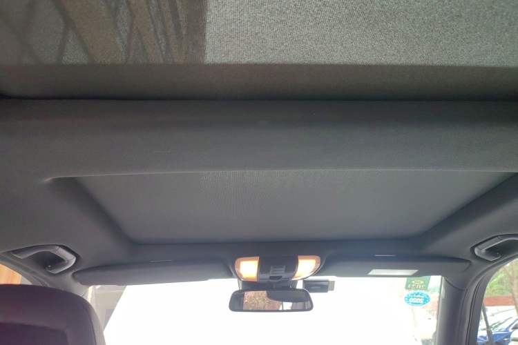 Used Mercedes-Benz GLK-Class 2015 GLK 300 4MATIC Fashion Edition Ultimate Version Headliner