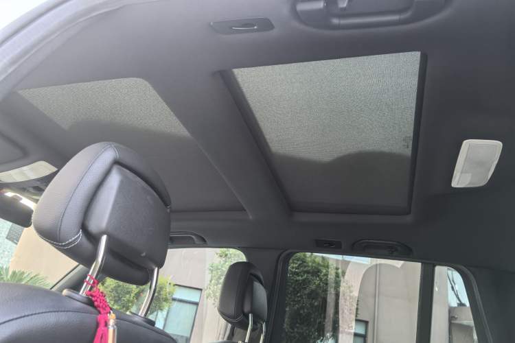 Used Mercedes-Benz GLK-Class 2015 GLK 260 4MATIC Dynamic Edition Ultimate Version Headliner
