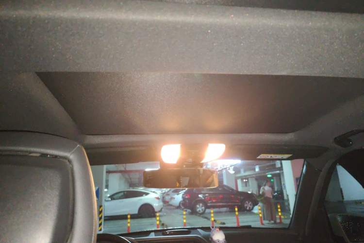 Used Mercedes-Benz GLK-Class 2015 GLK 260 4MATIC Fashion Edition Ultimate Version Headliner