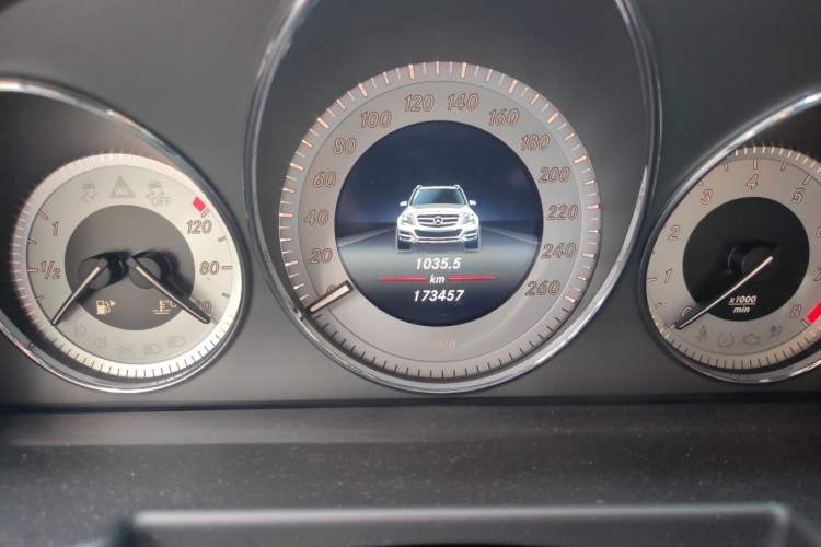 Used Mercedes-Benz GLK-Class 2015 GLK 300 4MATIC Fashion Edition Ultimate Version Instrument Cluster