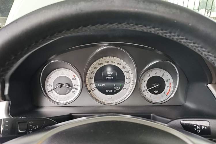 Used Mercedes-Benz GLK-Class 2015 GLK 300 4MATIC Fashion Edition Ultimate Version Instrument Cluster