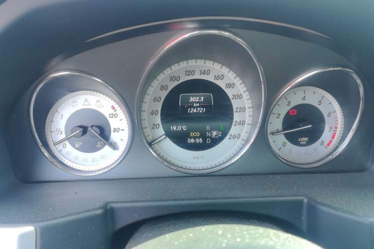 Used Mercedes-Benz GLK-Class 2015 GLK 260 4MATIC Dynamic Edition Ultimate Version Instrument Cluster