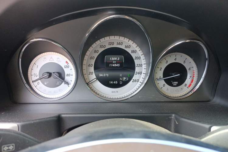 Used Mercedes-Benz GLK-Class 2015 GLK 300 4MATIC Fashion Edition Ultimate Version Instrument Cluster