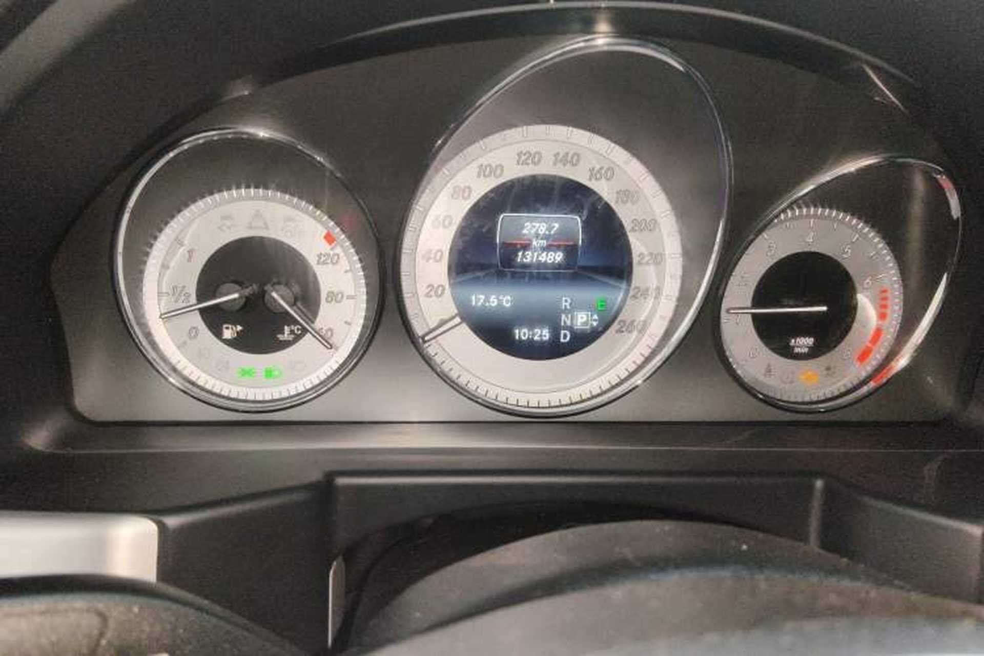 Used Mercedes-Benz GLK-Class 2015 GLK 300 4MATIC Fashion Edition Ultimate Version Instrument Cluster