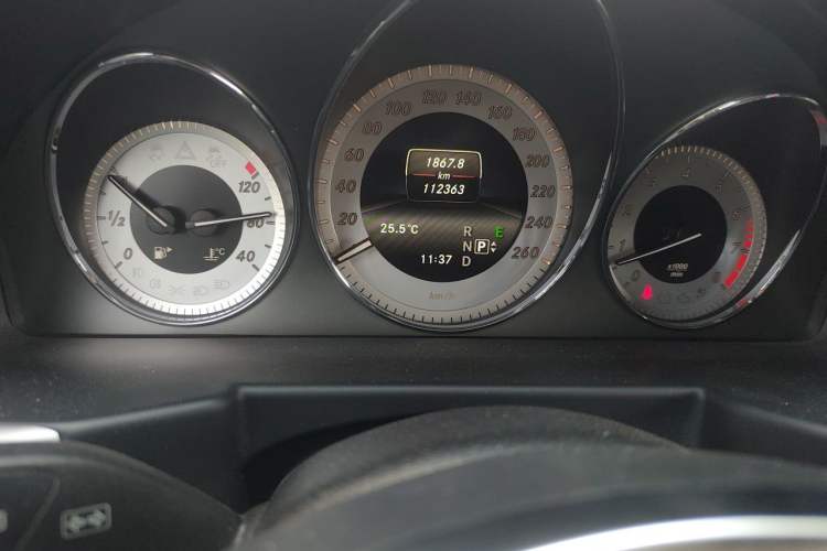 Used Mercedes-Benz GLK-Class 2015 GLK 300 4MATIC Fashion Edition Ultimate Version Instrument Cluster