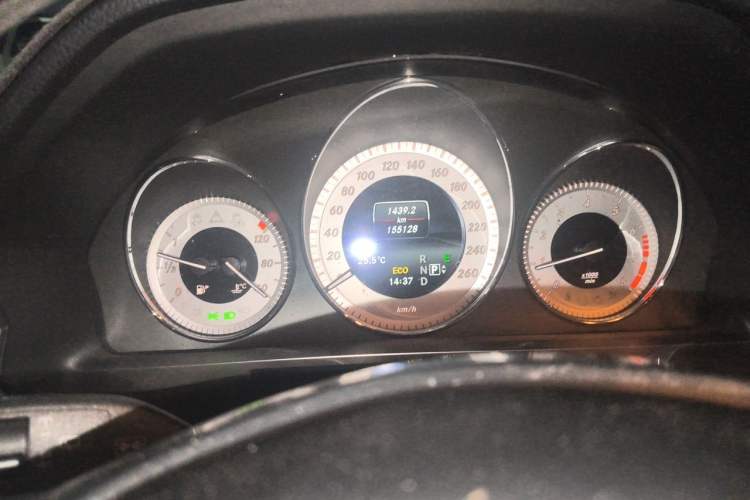 Used Mercedes-Benz GLK-Class 2015 GLK 260 4MATIC Fashion Edition Ultimate Version Instrument Cluster