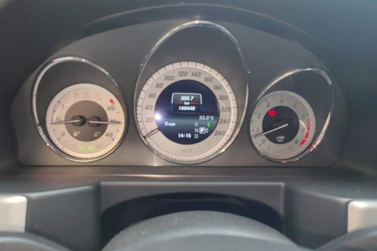 Used Mercedes-Benz GLK-Class 2015 GLK 300 4MATIC Fashion Edition Ultimate Version Instrument Cluster