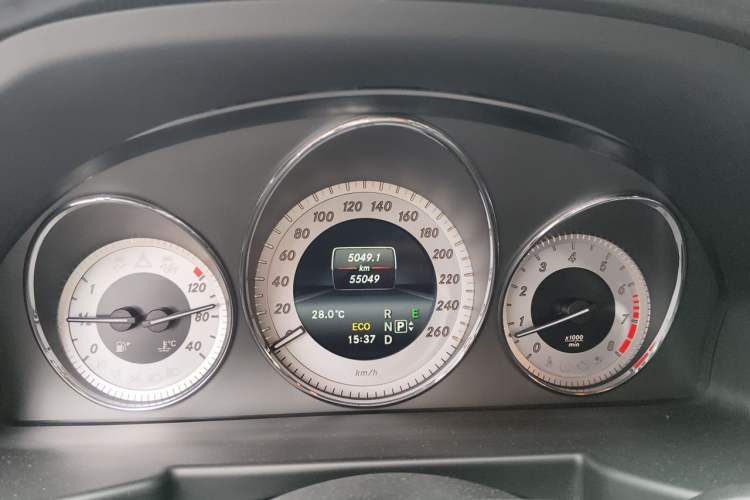 Used Mercedes-Benz GLK-Class 2015 GLK 260 4MATIC Fashion Edition Ultimate Version Instrument Cluster