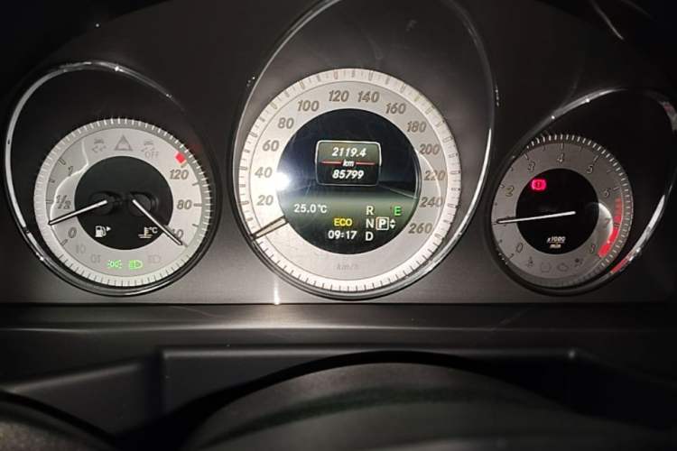 Used Mercedes-Benz GLK-Class 2015 GLK 260 4MATIC Dynamic Edition Ultimate Version Instrument Cluster