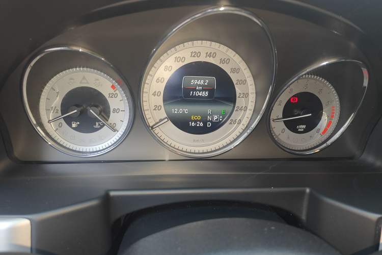 Used Mercedes-Benz GLK-Class 2015 GLK 260 4MATIC Fashion Edition Ultimate Version Instrument Cluster