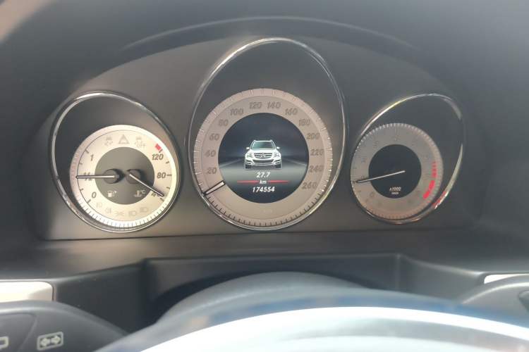 Used Mercedes-Benz GLK-Class 2015 GLK 260 4MATIC Fashion Edition Ultimate Version Instrument Cluster