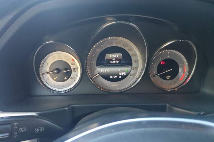 Used Mercedes-Benz GLK-Class 2015 GLK 300 4MATIC Fashion Edition Ultimate Version Instrument Cluster